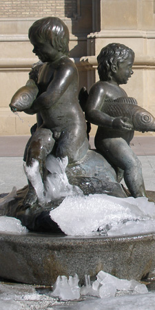 201201_Saragossa_Escultura